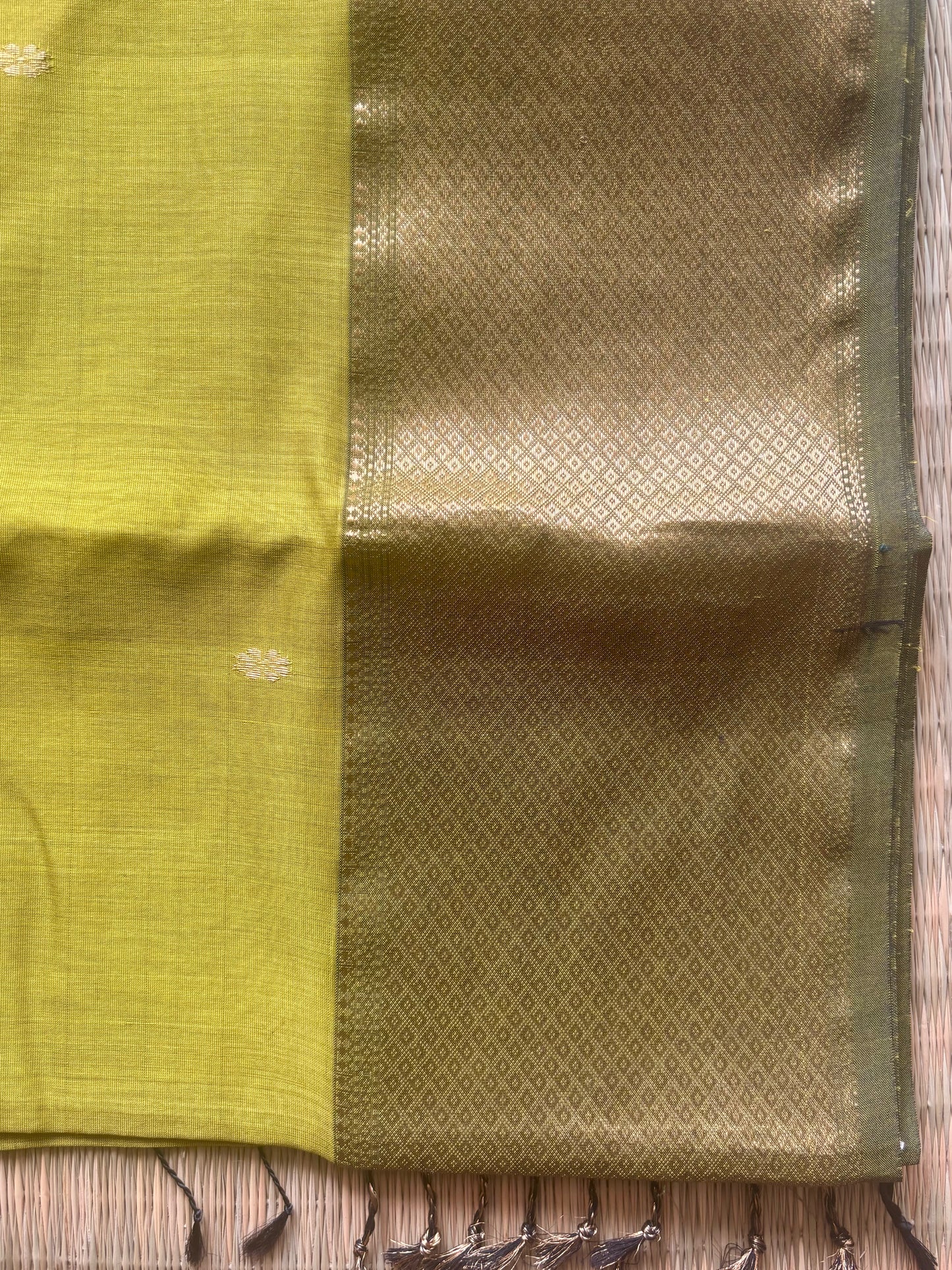 Lime Green Maheshwari Saree with Heavy Zari Border