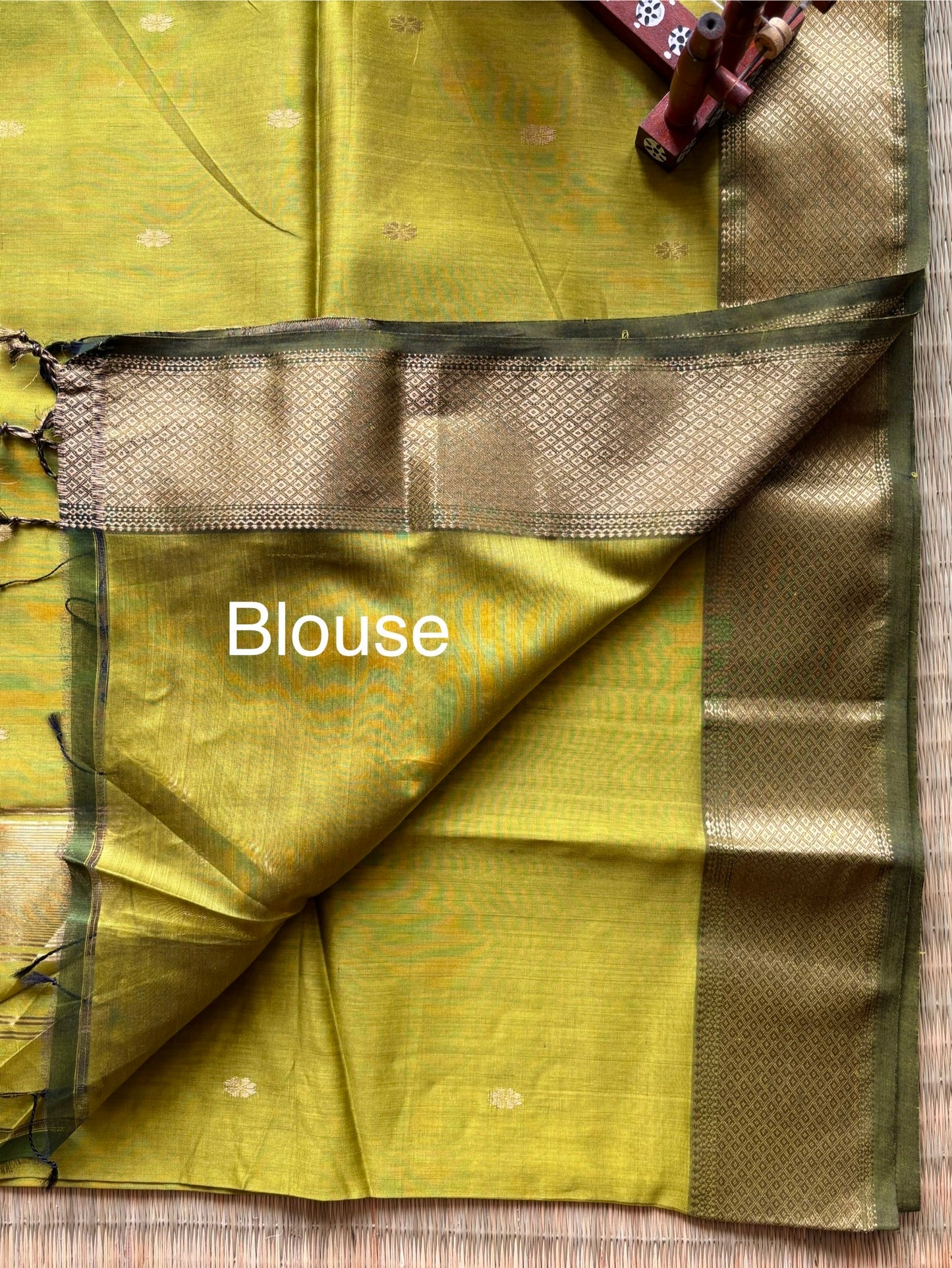 Lime Green Maheshwari Saree with Heavy Zari Border
