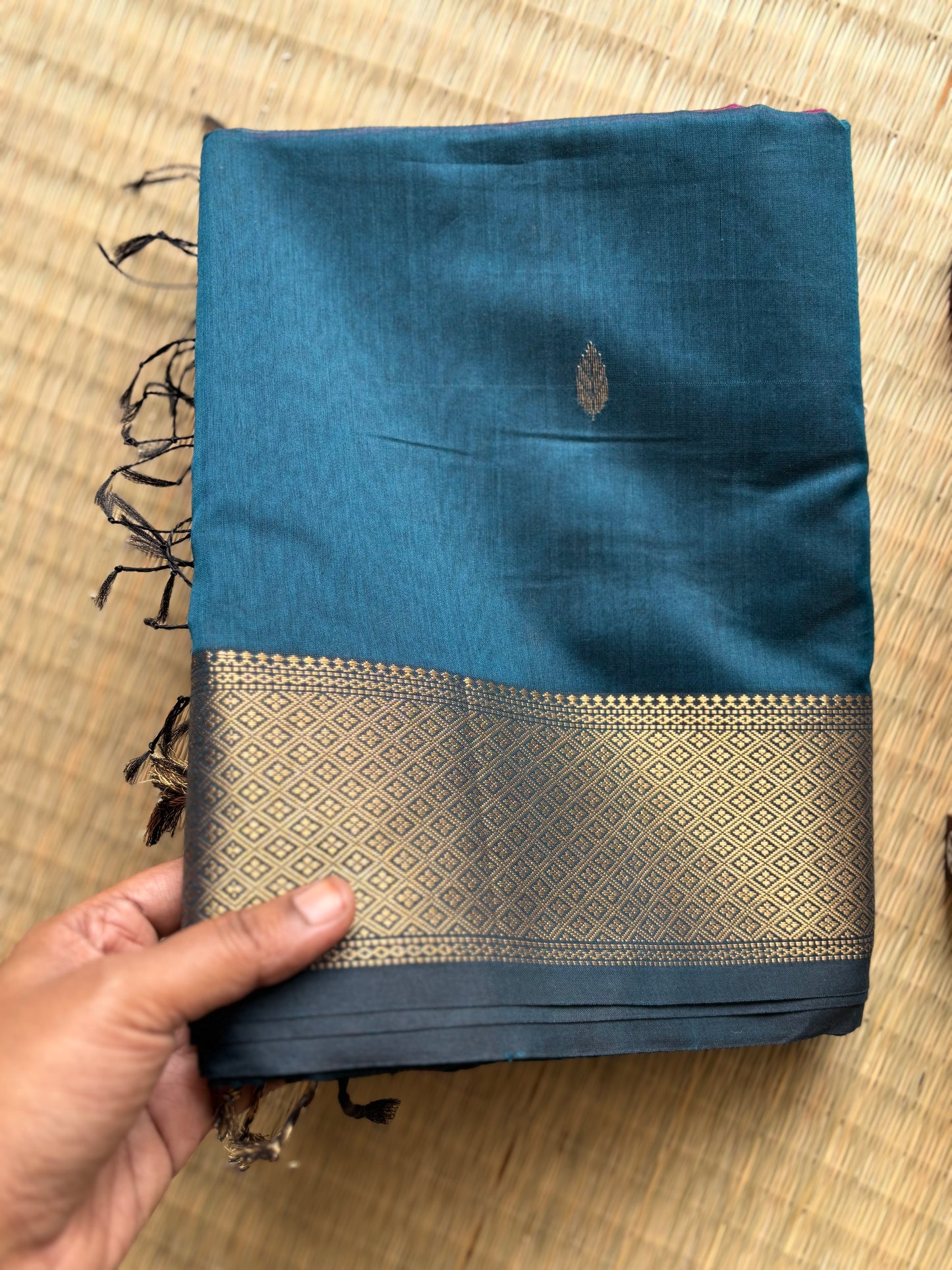 Blue & Pink Maheshwari Handloom Saree