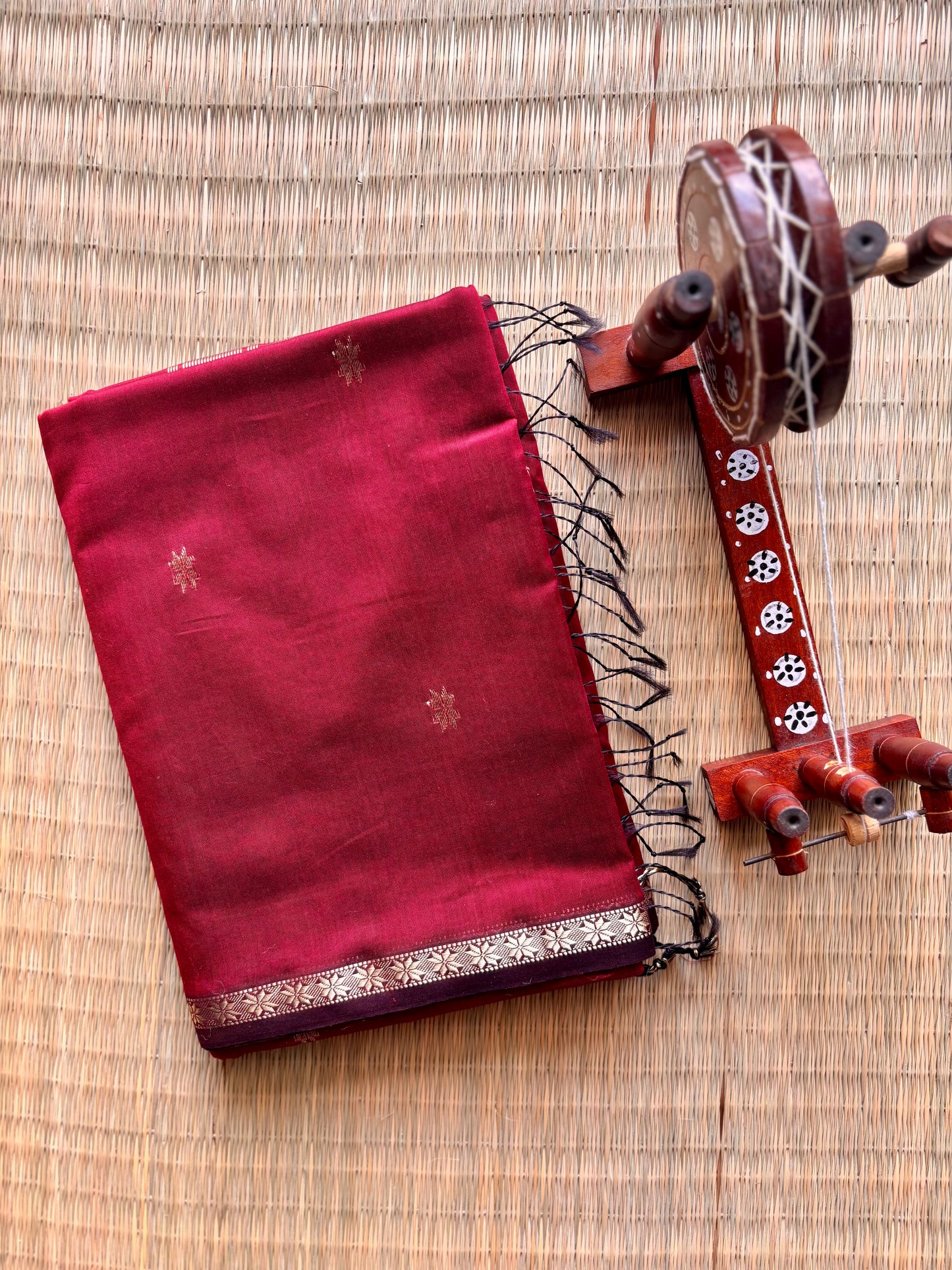 Maroon Handloom Maheshwari Saree with Small Gold Border