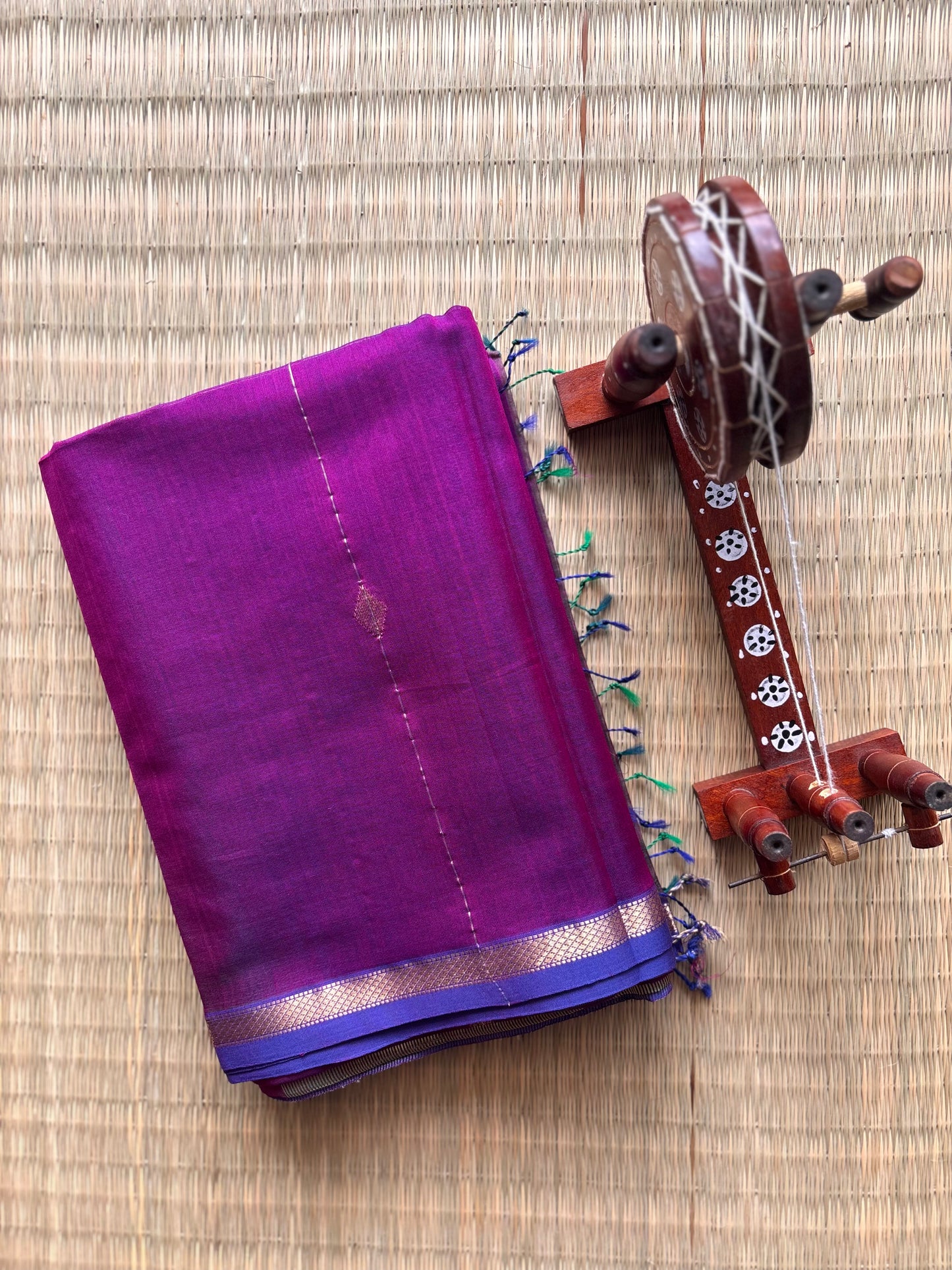 Dual Tone Purple Maheshwari Saree with Gold Zari