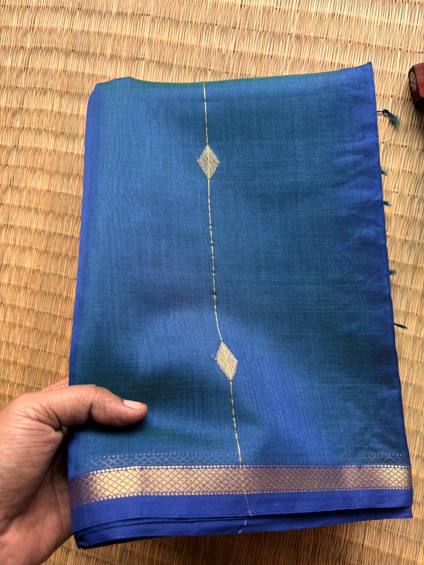 Dual Tone Blue Maheshwari Saree with Gold Zari