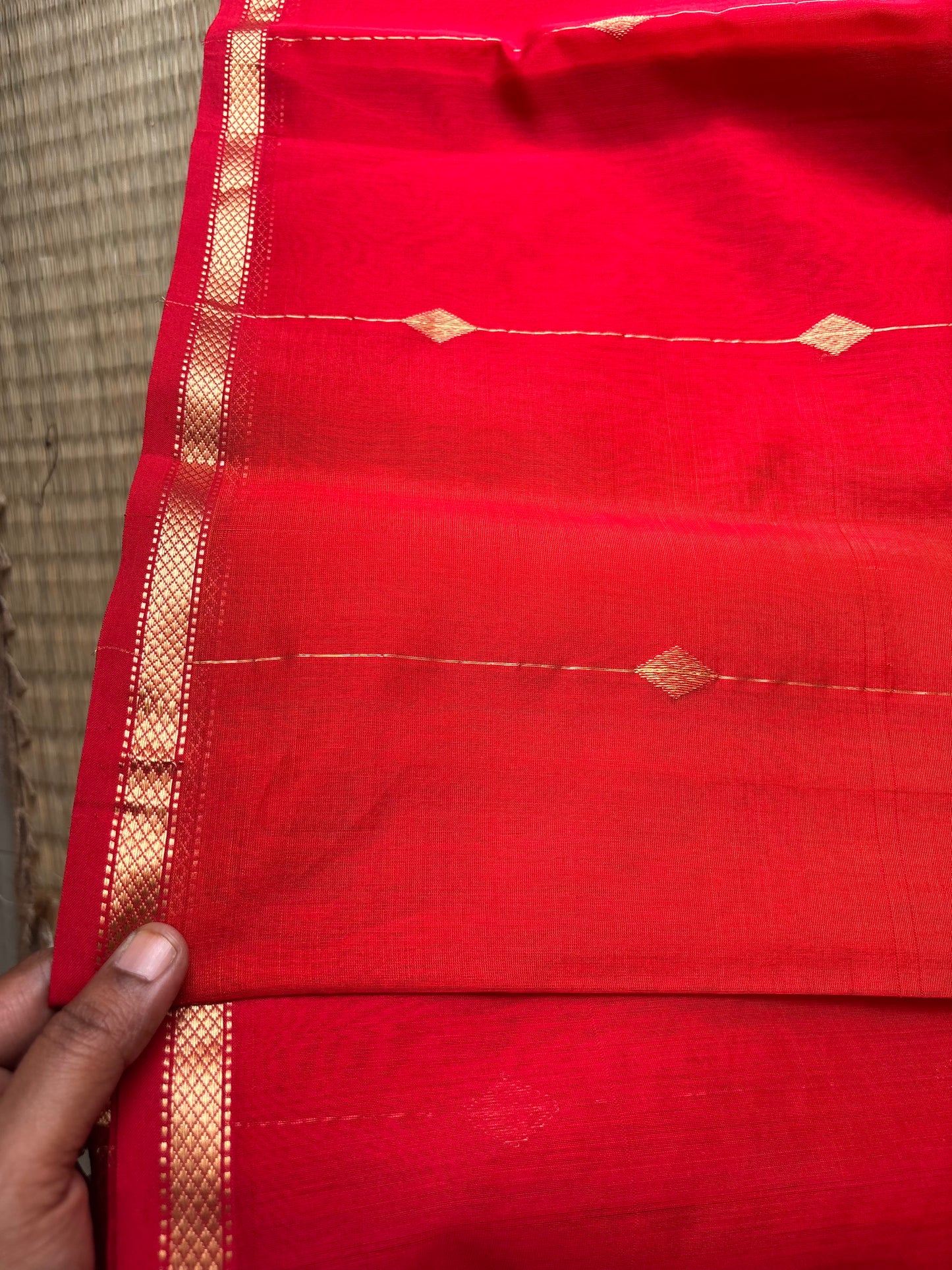 Dual Tone Red Maheshwari Saree with Gold Zari