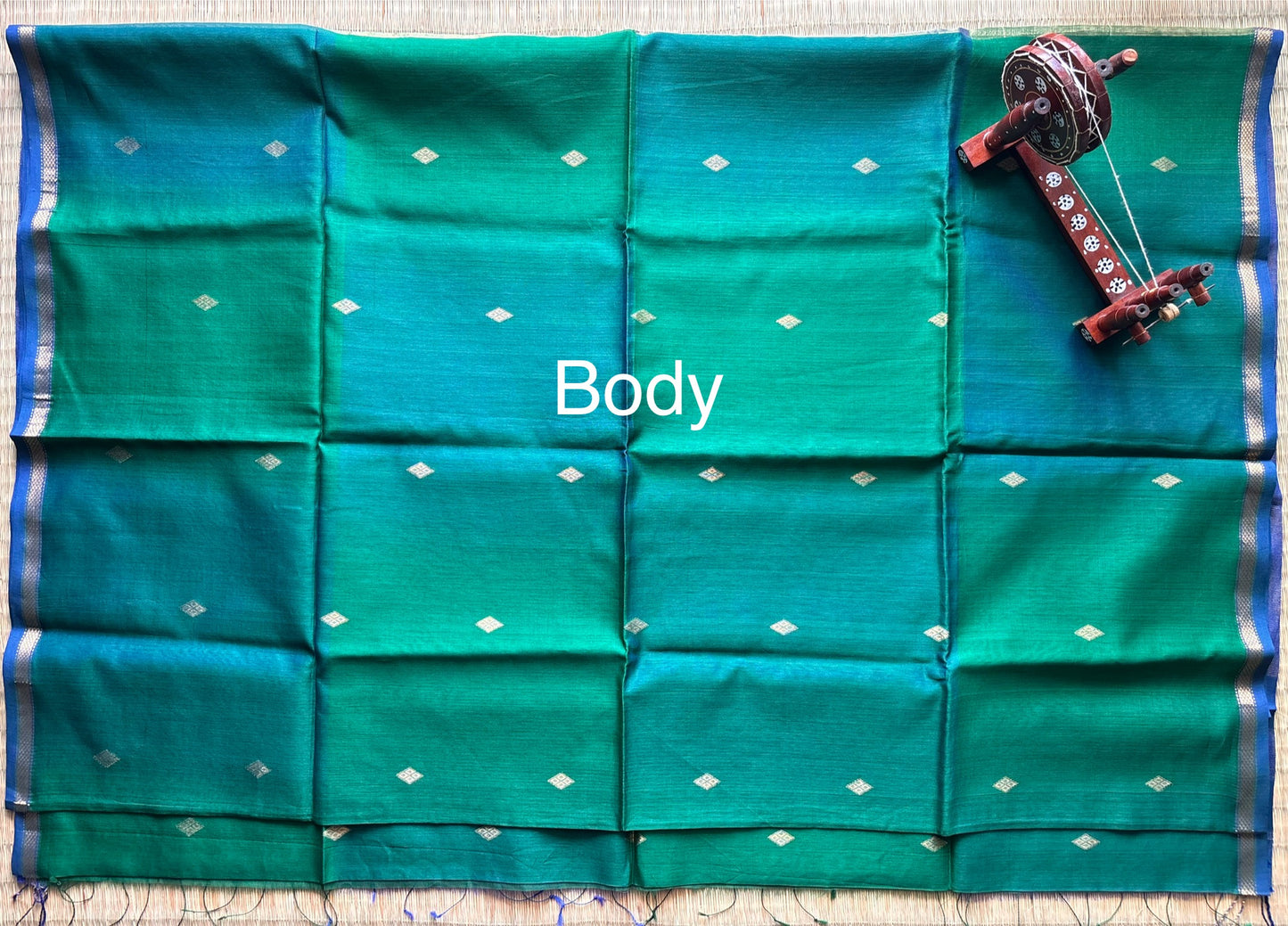 Dual Tone Green & Blue Maheshwari Saree with Gold Zari