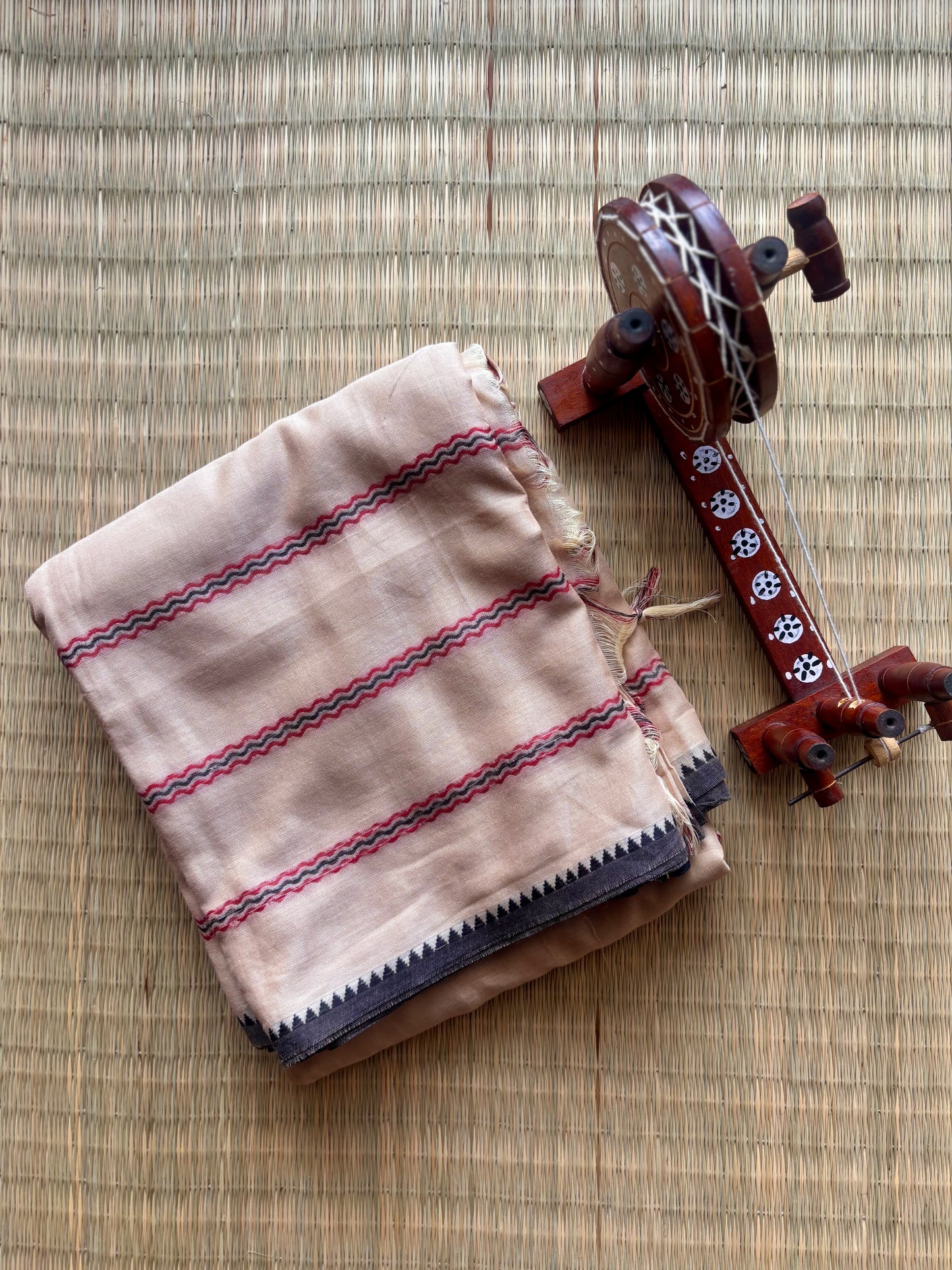 Beige & Red Narayanpet Handloom Cotton Saree