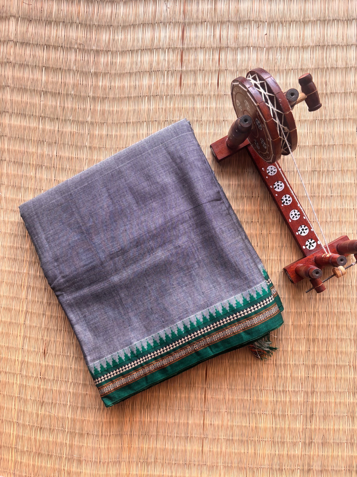Grey Narayanpet Handloom Cotton Saree with Green Temple Border