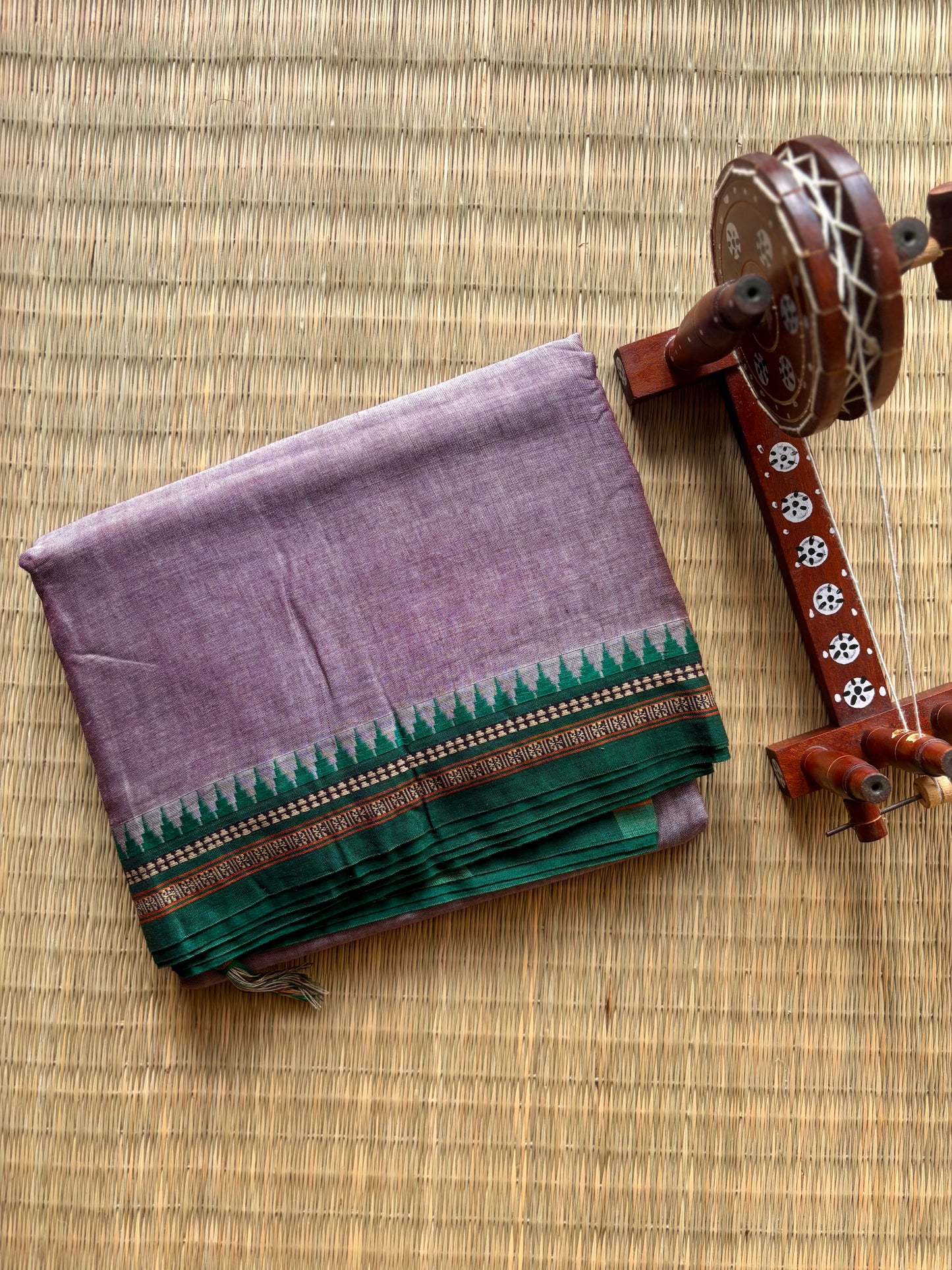 Soft Lilac Narayanpet Handloom Cotton Saree with Deep Green Border