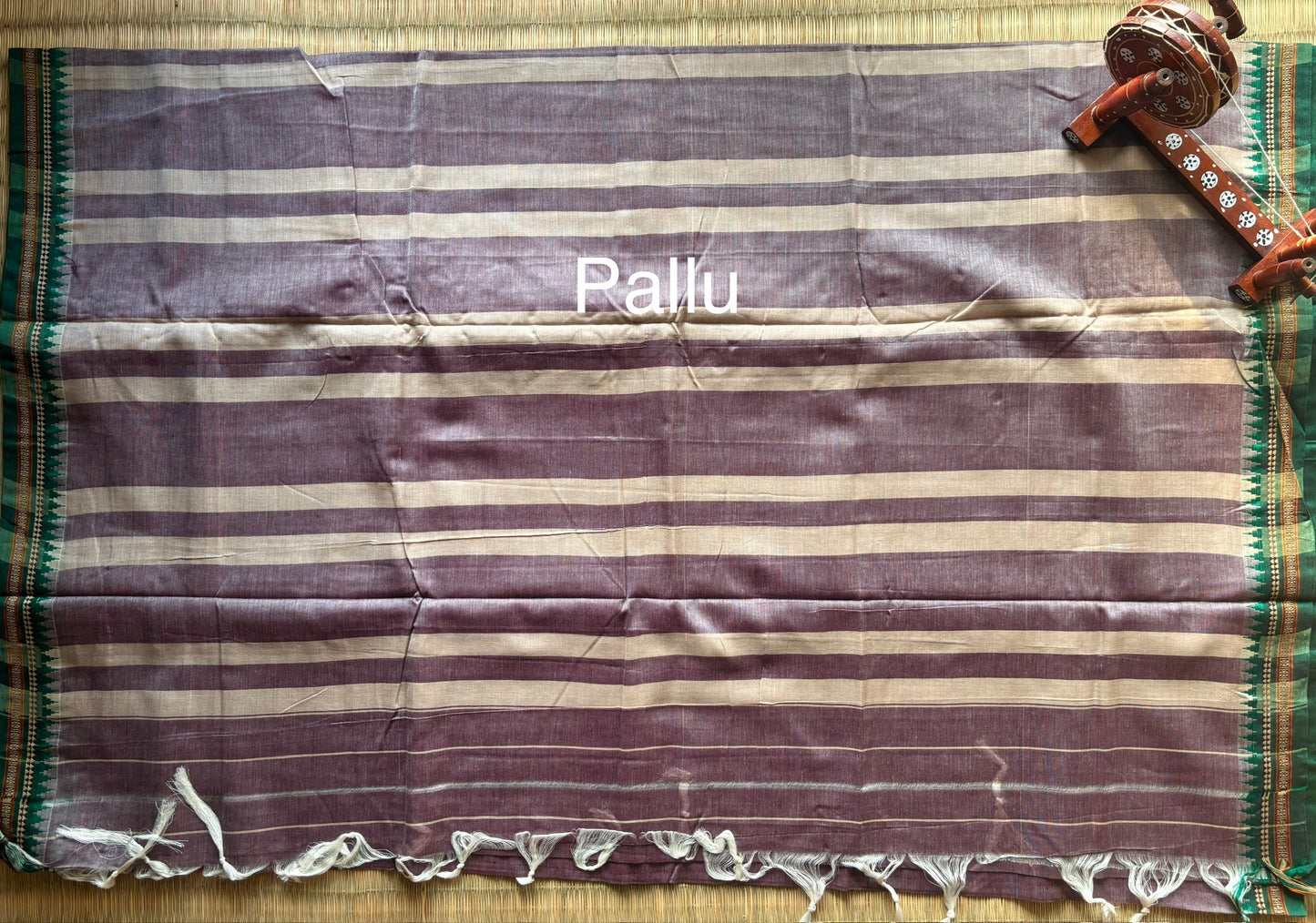 Soft Lilac Narayanpet Handloom Cotton Saree with Deep Green Border