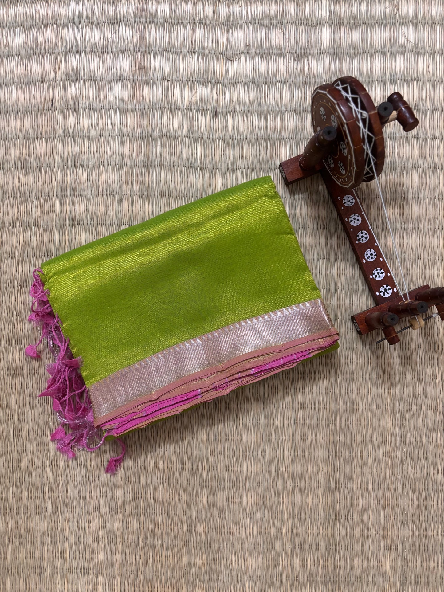 Parrot Green & Pink Classic Mangalagiri Handloom Silk Saree