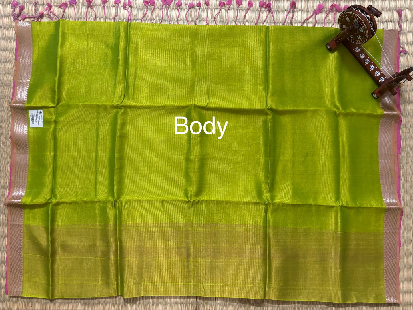 Parrot Green & Pink Classic Mangalagiri Handloom Silk Saree
